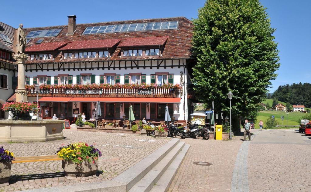 Hotel Hirschen Sankt Peter Exterior foto
